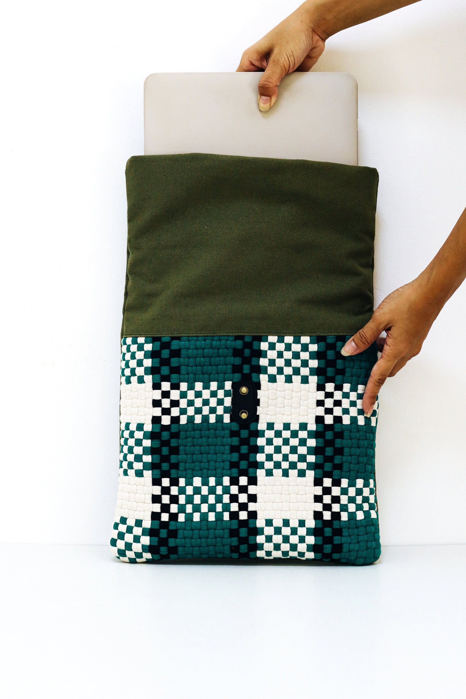 Charlie Laptop Sleeve - Green Fashion Rags2Riches