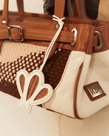 [Ready Today] Kabibe Charm Beige