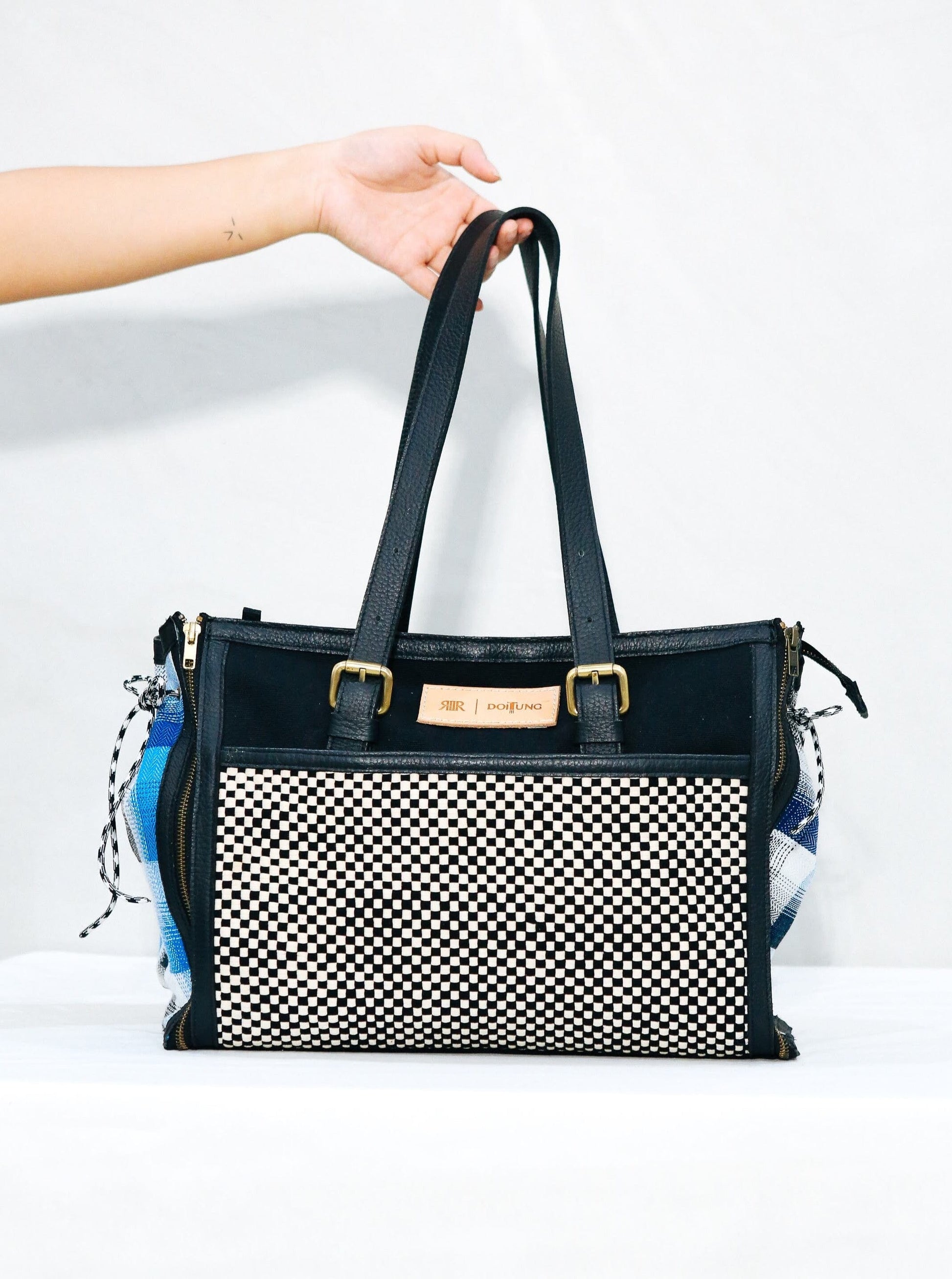 [R2R x DoiTung] Two-Way Tote Fashion Rags2Riches