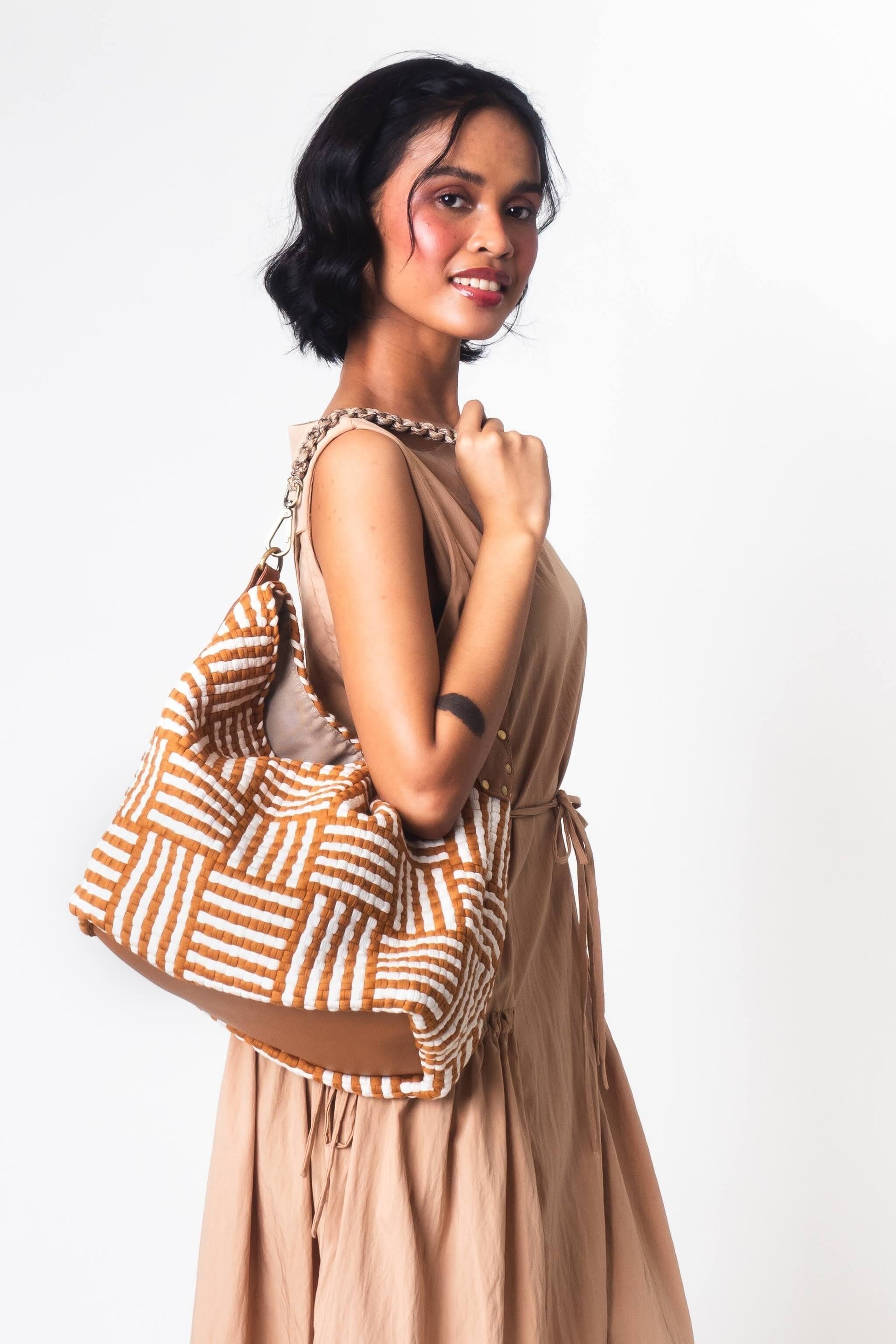 [Ready Today] Buslo Snap Mat Pattern Tan & Beige Fashion Rags2Riches