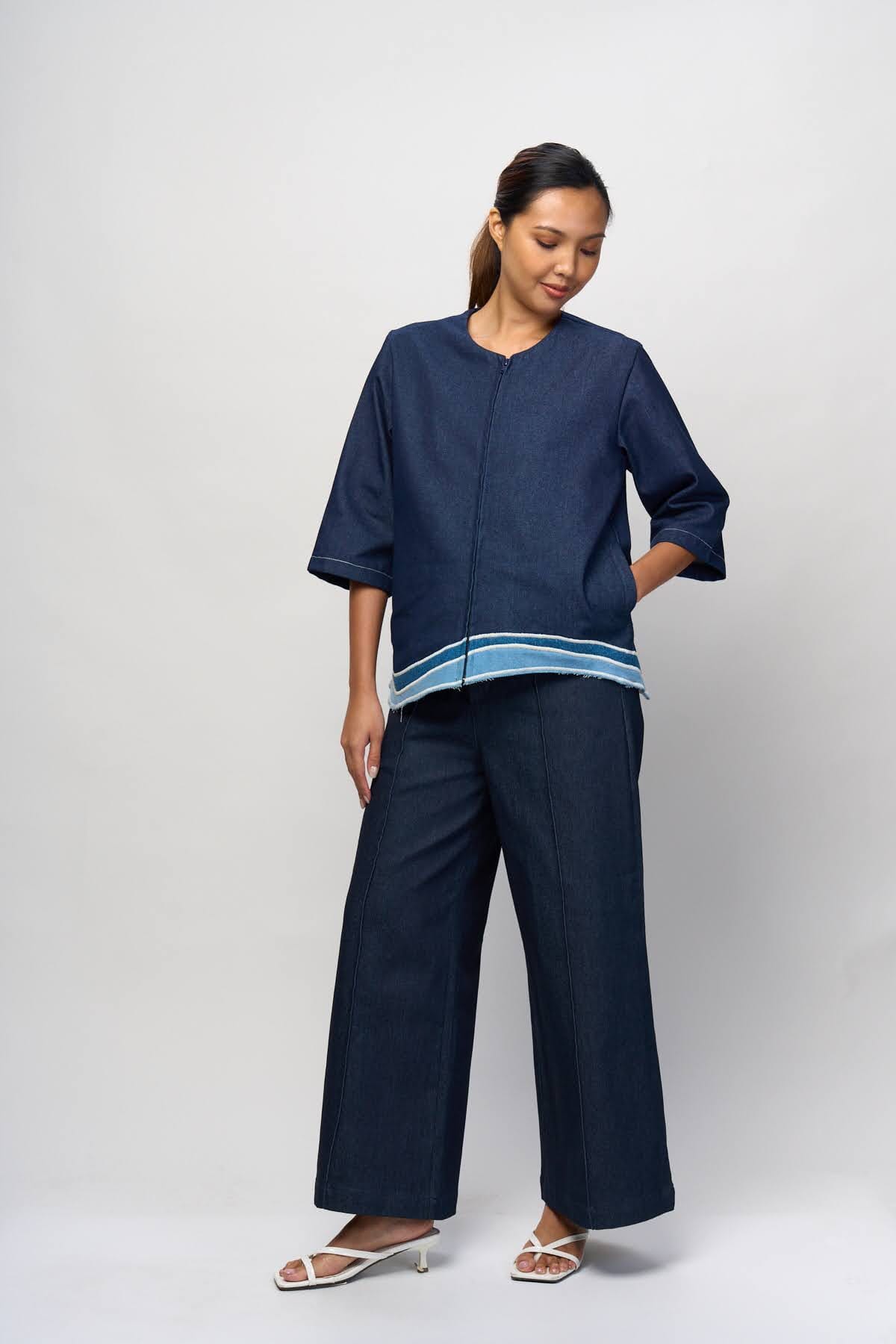 [Ready Today] Daloy Zip-Up Jacket Denim Fashion R2R On Repeat