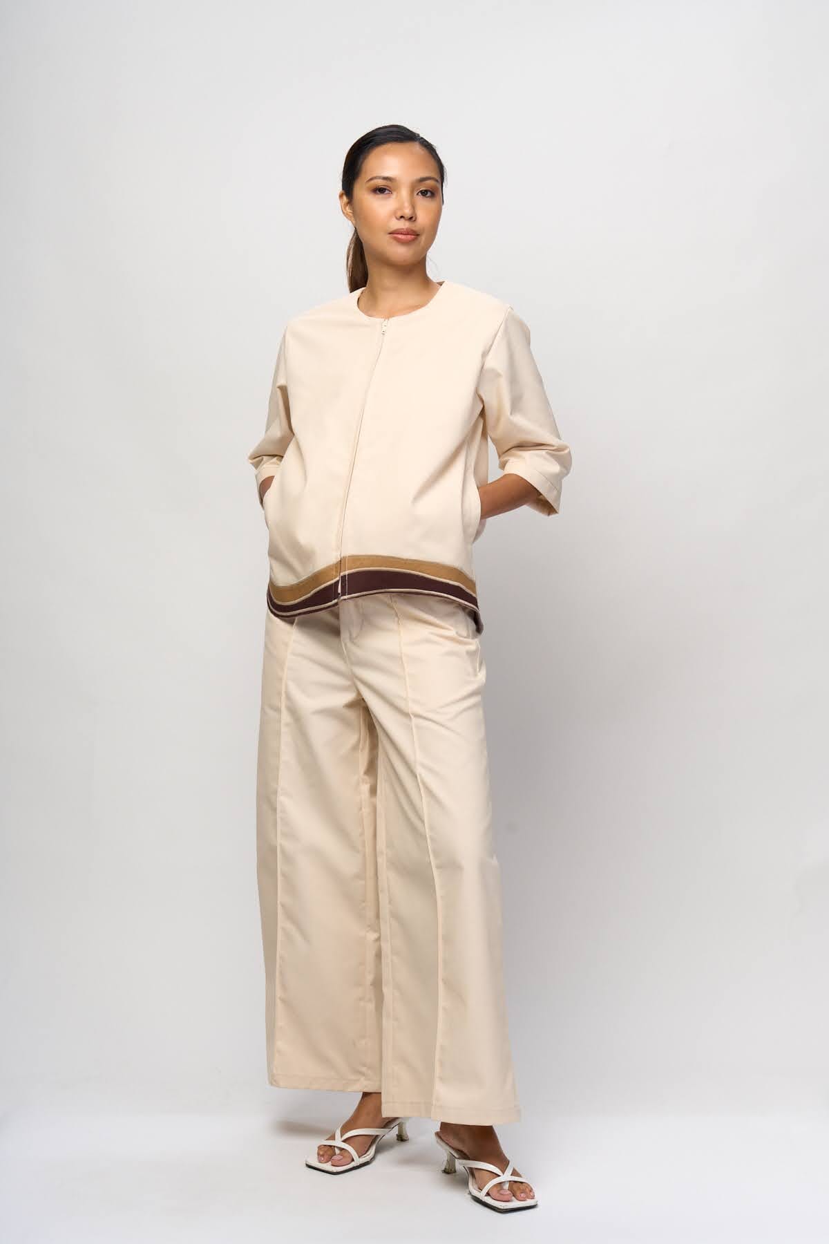 [Ready Today] Daloy Zip-Up Jacket Off-White & Tan Fashion R2R On Repeat