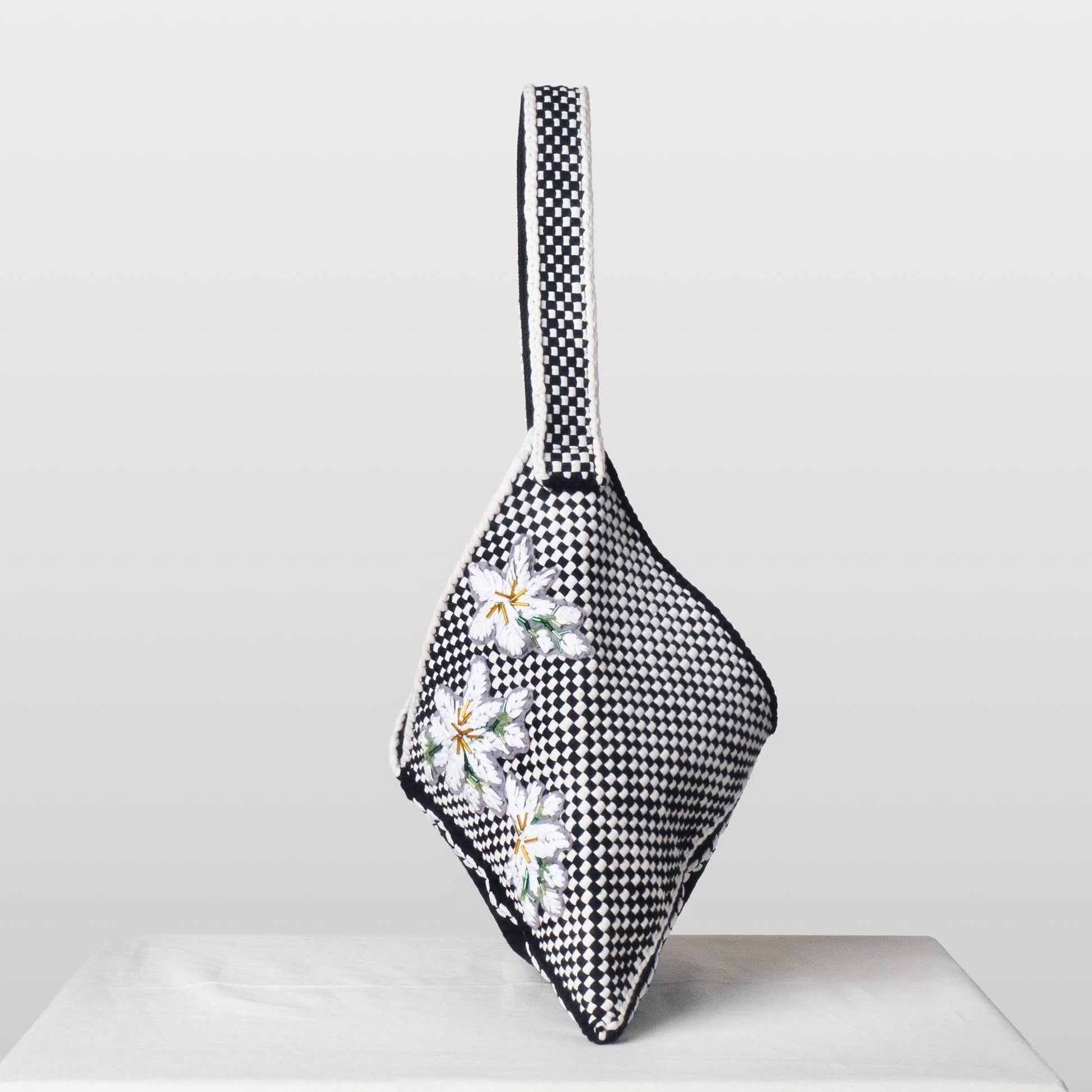 [Ready Today] Sampaguita Hobo Black & Beige Fashion Rags2Riches